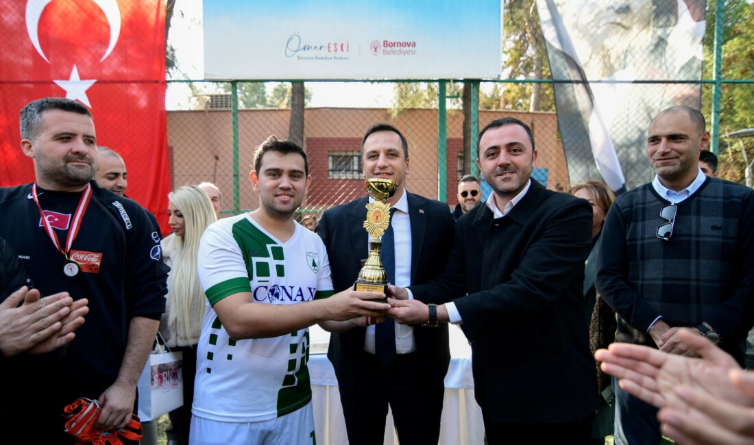 Bornova Belediyesi’nin çalışanlarını bir araya getiren Birimler Arası Futbol Turnuvası,