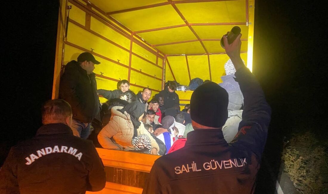 Çeşme ve Dikili ilçelerinde 103 kaçak göçmen ve 1 organizatör