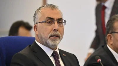 Çalışma ve Sosyal Güvenlik Bakanı Vedat Işıkhan, borcu bulunan belediyelere