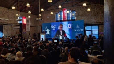 İzmir Körfezi’nin temizlemesi için yatırımlarını sürdüren İzmir Büyükşehir Belediyesi, 