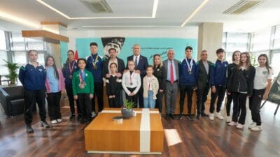 Gaziemir Belediyesi’nin Tekvando Takımı, Türkiye Taekwondo Poomsae Şampiyonası’nda 6 altın,