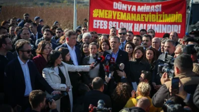 CHP Genel Başkanı Özgür Özel, Selçuk’taki Meryem Ana Evi Otoparkı’nın