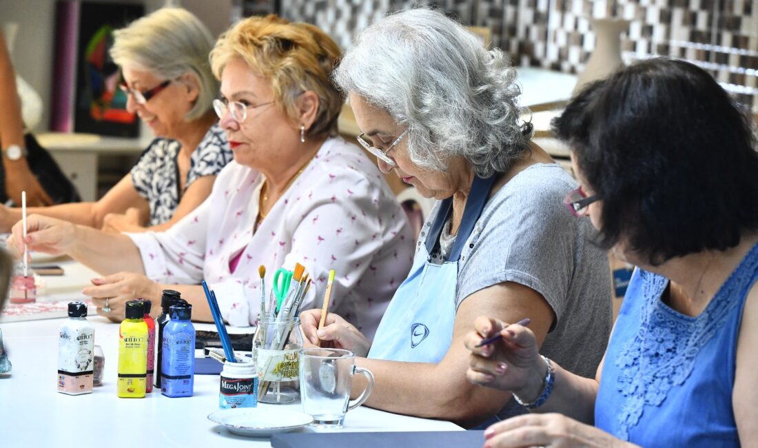 İzmir Büyükşehir Belediyesi, yaşlı nüfusu giderek artan İzmir için İleri