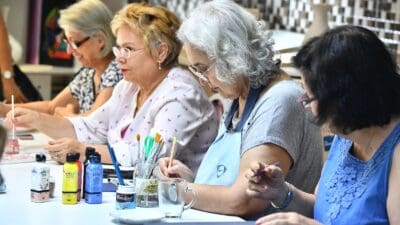 İzmir Büyükşehir Belediyesi, yaşlı nüfusu giderek artan İzmir için İleri