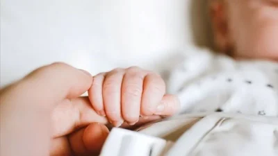 Türkiye'nin gündemine oturan yenidoğan yoğun bakımlarındaki skandalların ardından Sağlık Bakanlığı
