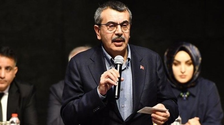 Milli Eğitim Bakanı Yusuf Tekin, kreşlerle ilgili yaptığı açıklamada, belediyelere