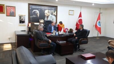 Menderes Belediyesi’nde Roman masası için ilk adım atıldı. Başkan Çiçek,