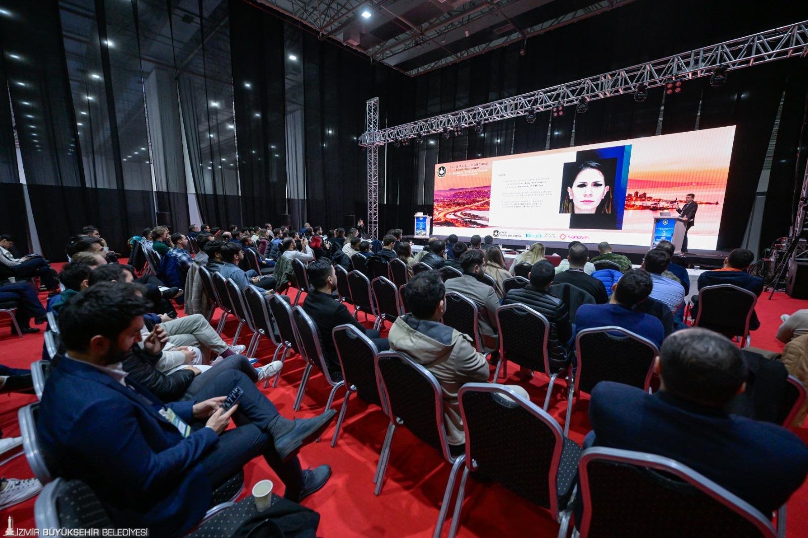 İzmir Büyükşehir Belediyesi ev sahipliğinde, İZFAŞ ve TÜRSAB tarafından bu