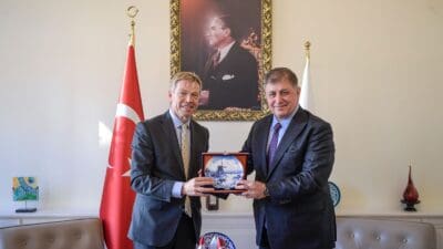 İzmir Büyükşehir Belediye Başkanı Dr. Cemil Tugay, Hollanda’nın Ankara Büyükelçisi