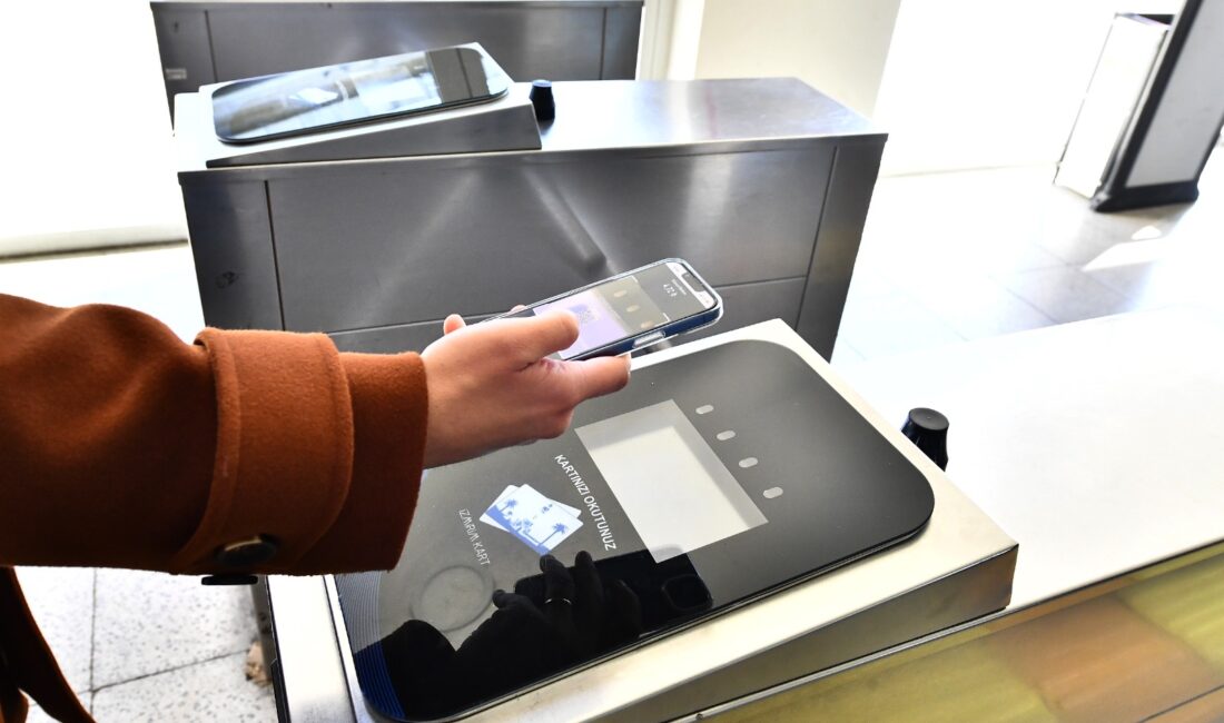 İzmir Büyükşehir Belediyesi’ne bağlı toplu ulaşım araçlarında ve Büyükşehir -