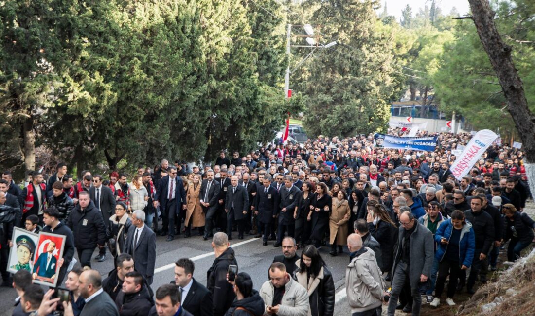 Türkiye Cumhuriyeti’nin ilk devrim şehitleri Asteğmen Kubilay ve silah arkadaşları,