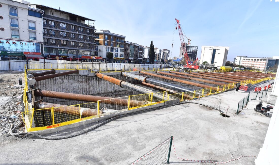 İzmir Büyükşehir Belediyesi'nin kendi gücüyle yapımını sürdürdüğü Buca Metrosu'nda, dört