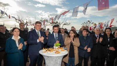 İzmir Büyükşehir Belediye Başkanı Dr. Cemil Tugay, Bayraklı Belediyesi tarafından