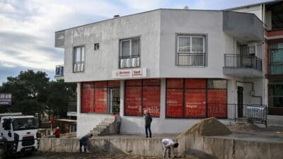 Bornova Belediyesi, sosyal belediyecilik anlayışıyla hayata geçirdiği Kent Lokantaları projesinin