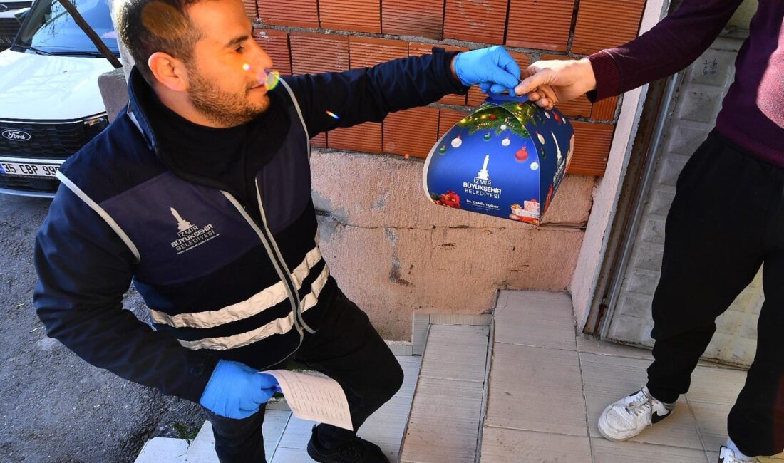 İzmir Büyükşehir Belediyesi yeni yıl için kentteki çocuklu 2025 haneye