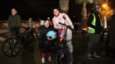Karşıyaka Belediyesi şehir içinde bisiklet kullanımını özendirmek, aynı zamanda bisiklet