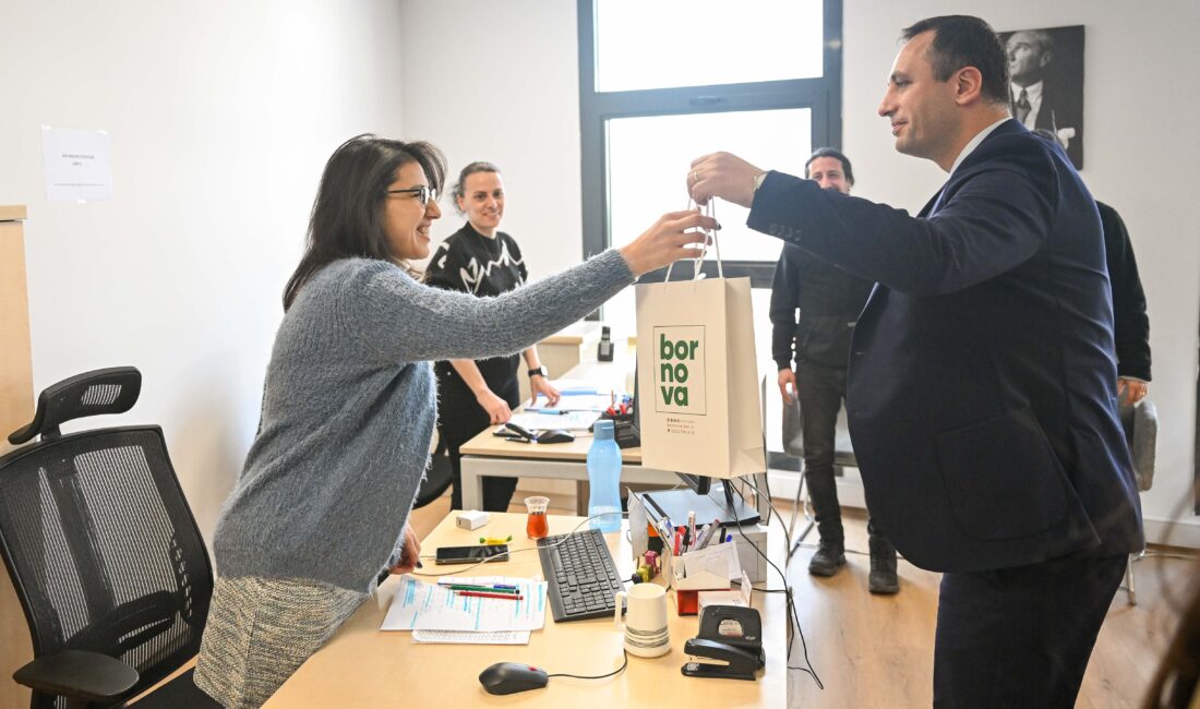 Bornova Belediye Başkanı Ömer Eşki, yeni yıl öncesinde belediyenin tüm