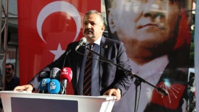 Cumhuriyet Halk Partisi İzmir İl Başkanı Şenol Aslanoğlu 2024 yılını