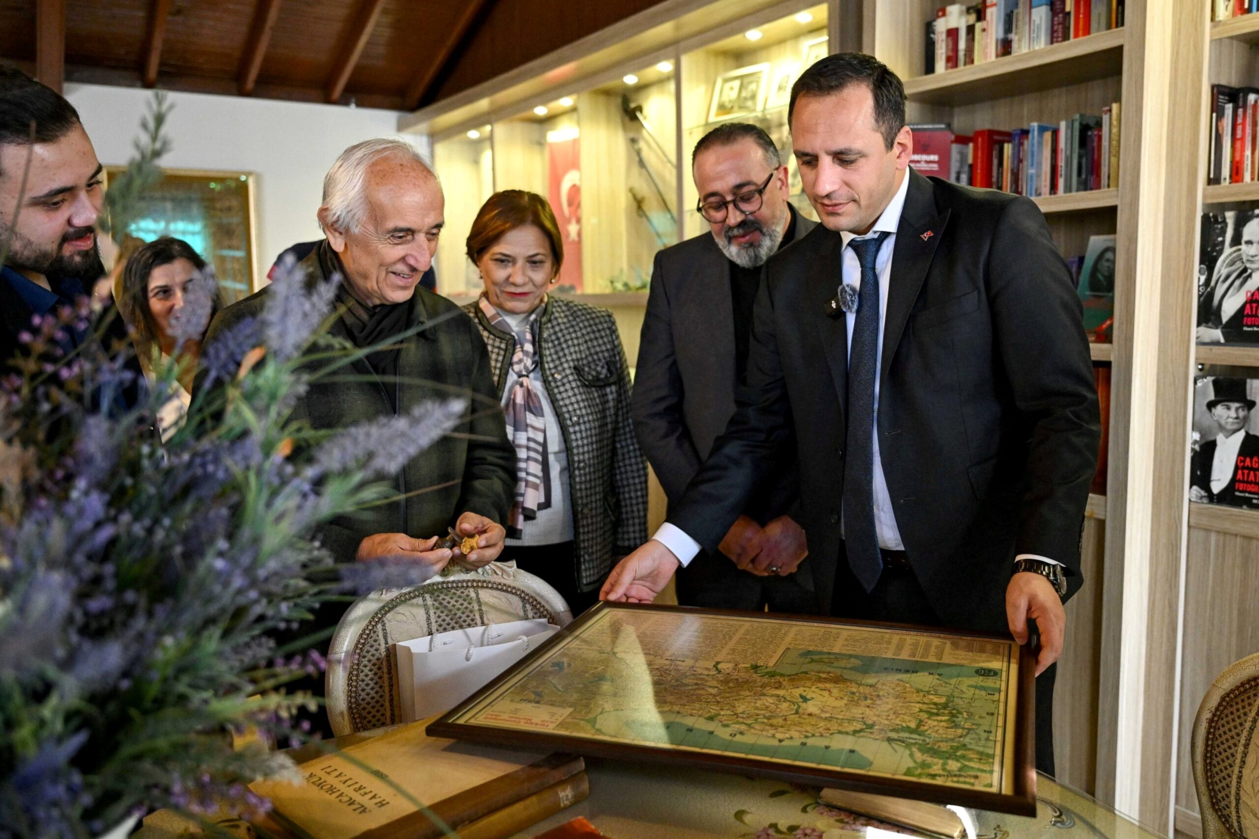 Bornova Belediyesi’nin Belkahve’de bulunan Ata Anı Evi’ne Cumhuriyet’in ilk yıllarına