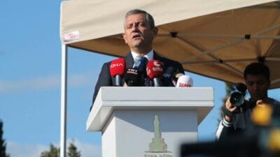 CHP Genel Başkanı Özgür Özel, Menemen’de 94 yıl önce Cumhuriyet