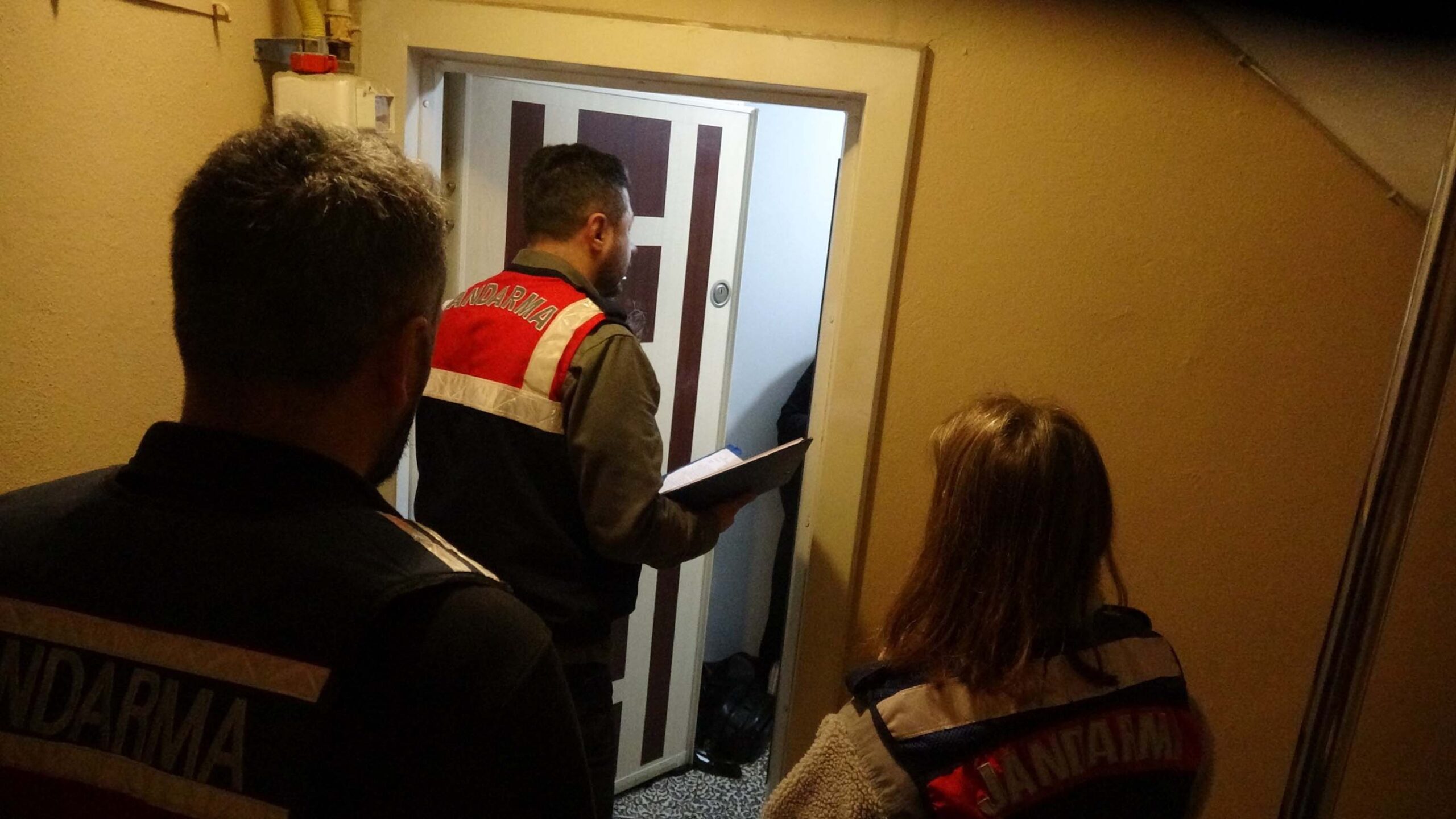 İzmir merkezli 32 ilde DEAŞ terör örgütünün finansman yapılanmasına yönelik