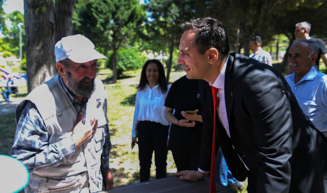 Bornova Belediyesi, bir yandan Kent Marketler ile dayanışmayı sürdürürken, kış