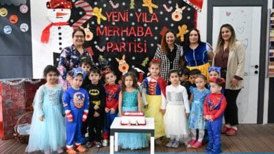 Bornova Belediyesi, ilçedeki 12 Çocuk Oyun ve Aktivite Merkezi’nde düzenlediği
