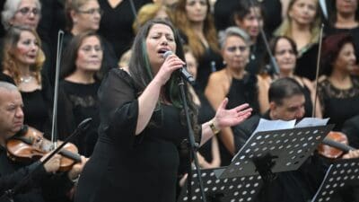 Bornova Belediyesi Türk Sanat Müziği Korosu, Nevzat Kavalar Kültür Merkezi’nde