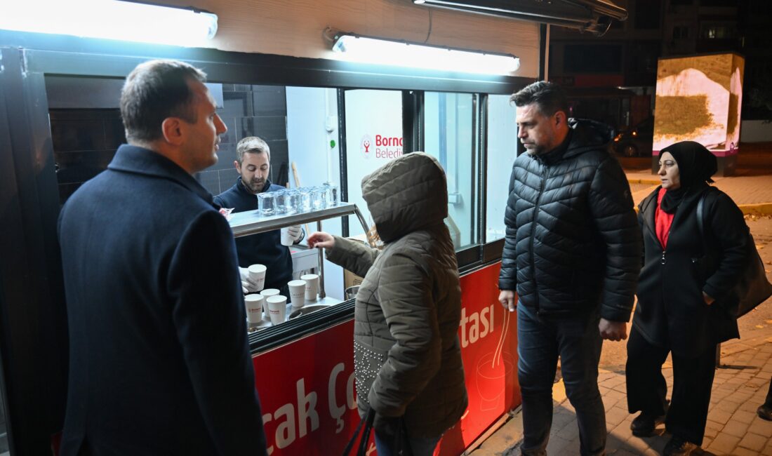 Bornova Belediyesi, kış aylarında Bornova Metro çıkışında her sabah sıcak
