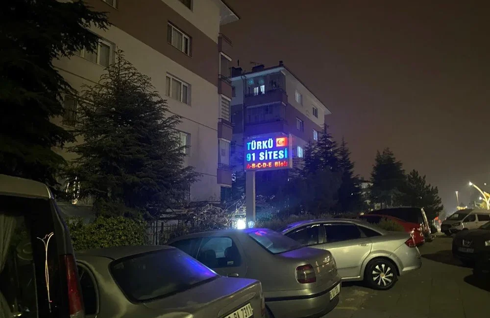 Ankara'nın Sincan ilçesinde boşanmak isteyen çiftin aileleri arasında çıkan kavgada,