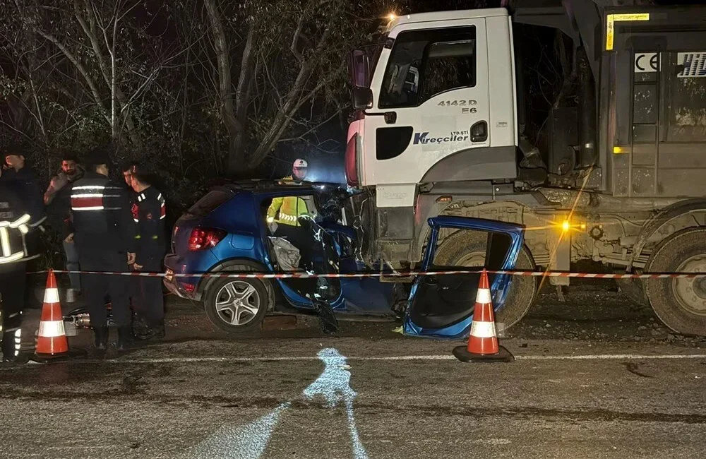 Bartın'da düzenlenen partinin dönüşünde, bir başka araçla yarış yaptığı ileri