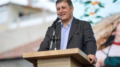 İzmir Büyükşehir Belediye Başkanı Cemil Tugay, AK Parti'ye katılacağı iddialarını