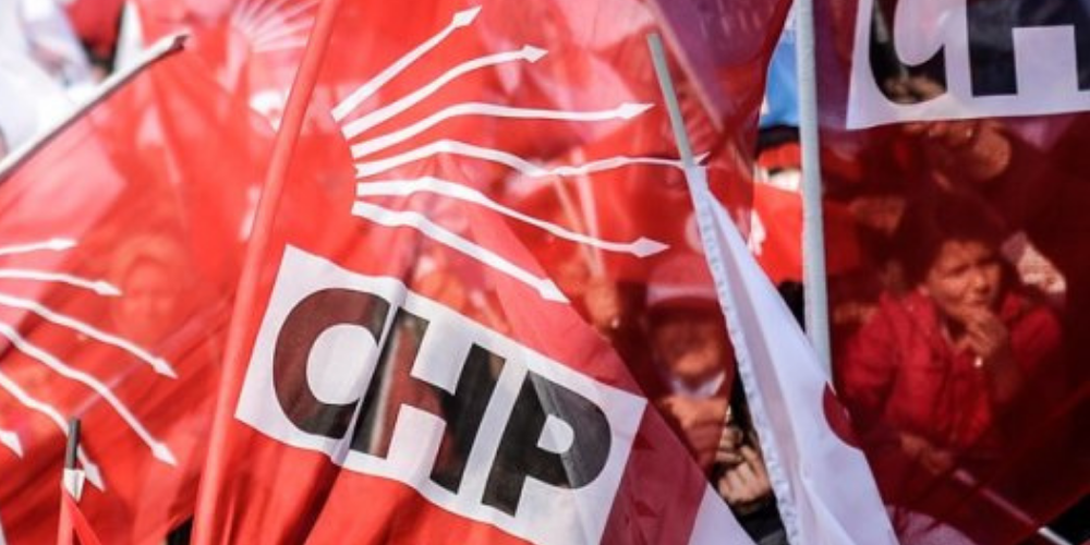 CHP Çiğli Kadın Kolları'nda geçtiğimiz günlerde 7 üyenin istifasıyla başlayan