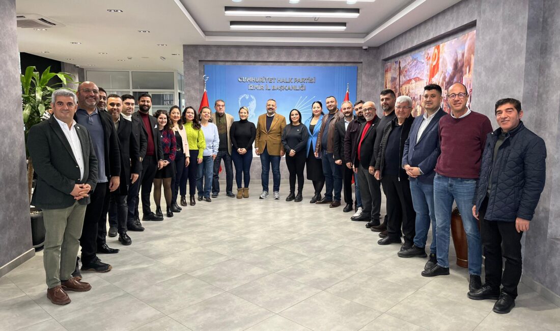CHP İzmir İl Başkanlığı, 2024 yılının son yönetim toplantısını İl