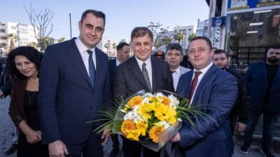 Büyükşehir Belediye Başkanı Dr. Cemil Tugay, Aliağa programı kapsamında Esnaf