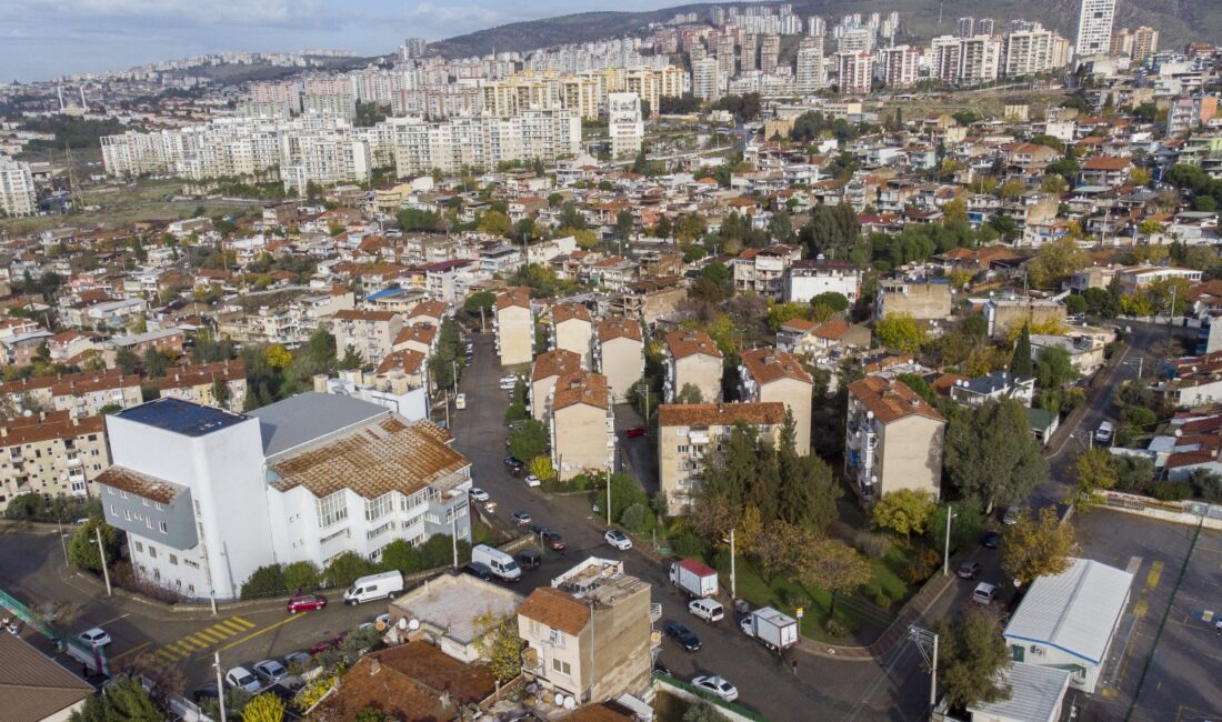 Cumhuriyet Mahallesi’nde sosyal konutların bulunduğu ikinci etap planlama alanında yıllardır