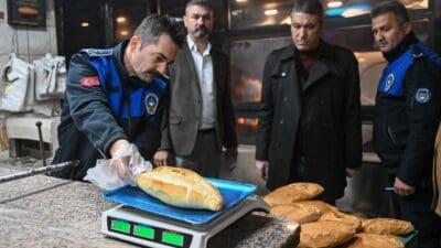 Bornova Belediyesi, halkın sağlıklı ve güvenilir gıdaya erişimini sağlamak amacıyla