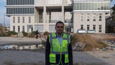 İzmir Büyükşehir Belediyesi’nin Konak’ın Güney Mahallesi’ndeki ek hizmet binası inşaatı