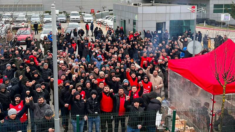 Demokrat Gündem- Cumhurbaşkanı Erdoğan’ın imzasıyla yayımlanan kararnameyle, Birleşik Metal-İş’in İzmir