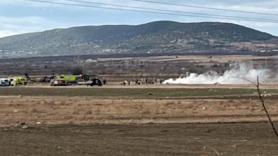 Isparta'nın Keçiborlu ilçesinde eğitim uçuşunda bulunan iki askeri helikopter havada