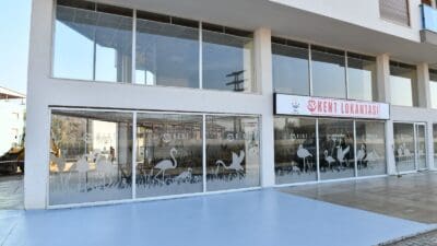 Çiğli Belediye Başkanı Onur Emrah Yıldız, göreve gelir gelmez, ilçenin