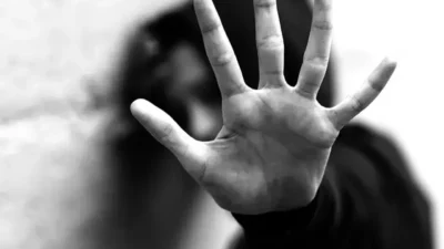 Kuzey Kıbrıs Türk Cumhuriyeti'nde cinsel saldırıya uğradığını ve sanık yakınları