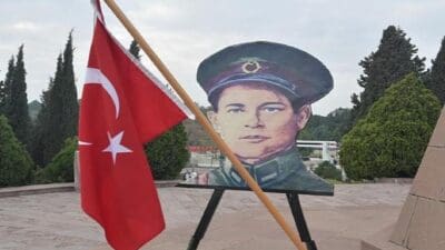 CHP Genel Başkanı Özgür Özel, Şehit Asteğmen Mustafa Fehmi Kubilay