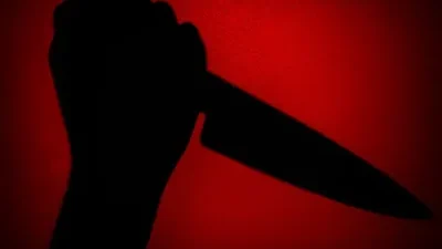 İzmir'in Buca ilçesinde, parkta yürüyen İ.A.'yı (20) bıçakla yaralayıp, cep