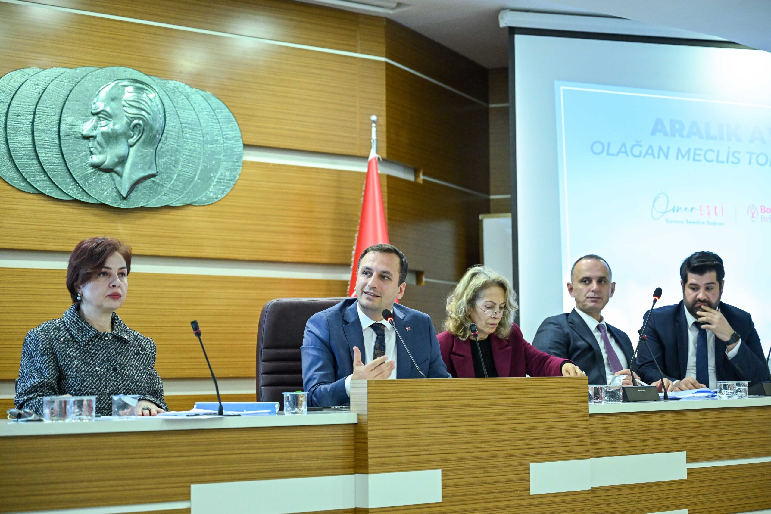 Bornova Belediye Meclisi’nde Erzene Mahallesi’nde yapılması planlanan Belediye Hizmet Binası