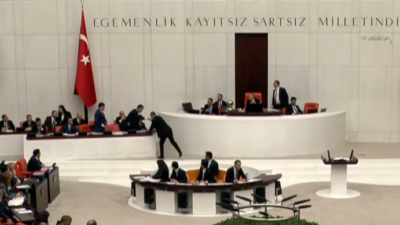 Demokrat Gündem- TBMM’de gerilim tırmandı. CHP’li İlhami Özcan Aygun’un Ergene