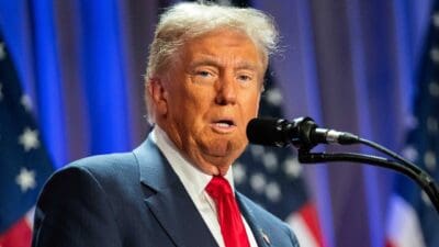 Esad’ın ülkesinden kaçtığını belirten Trump, Rusya’nın Ukrayna ve ekonomik kriz