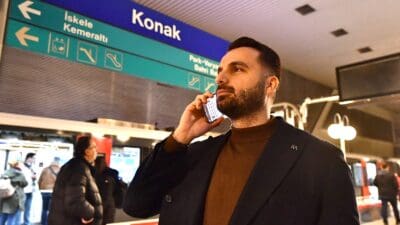 İzmir Büyükşehir Belediyesi, İzmir Metrosu’nda kesintisiz iletişim dönemini başlatıyor. Metroyu