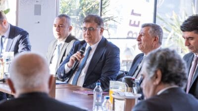 İzmir Büyükşehir Belediye Başkanı Dr. Cemil Tugay, yeni haftaya Güzelbahçe'de