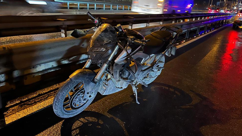 Avcılar'da Feci Kaza! 1 Polis Hayatını Kaybetti, Biri Ağır Yaralı - Resim : 1